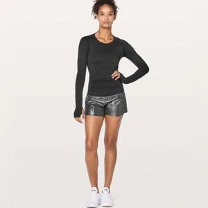 Lululemon Run Times Short II 4" in Luminosity Foil Print Black Silver/Black 6